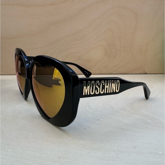NEW Authentic Moschino Heart Sunglasses Black Reflective - Picture 2 of 8
